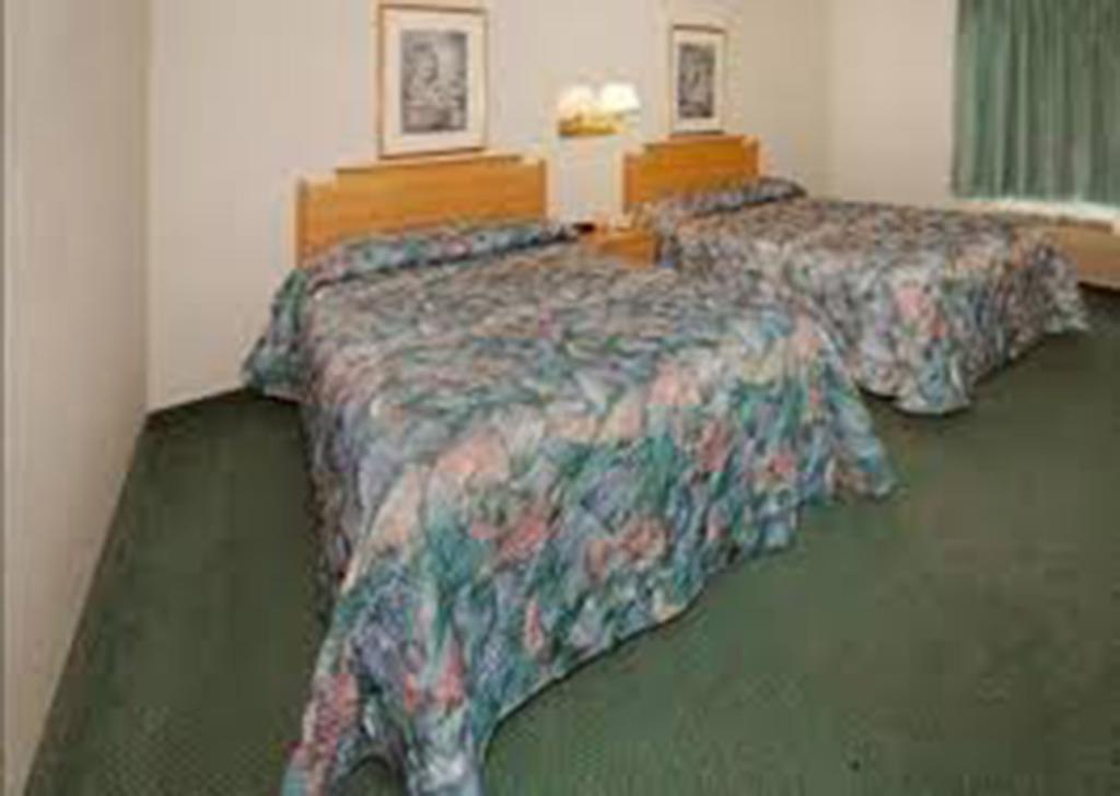 The Pinewood Lodge Au Gres Zimmer foto
