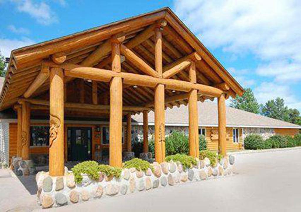 The Pinewood Lodge Au Gres Exterior foto