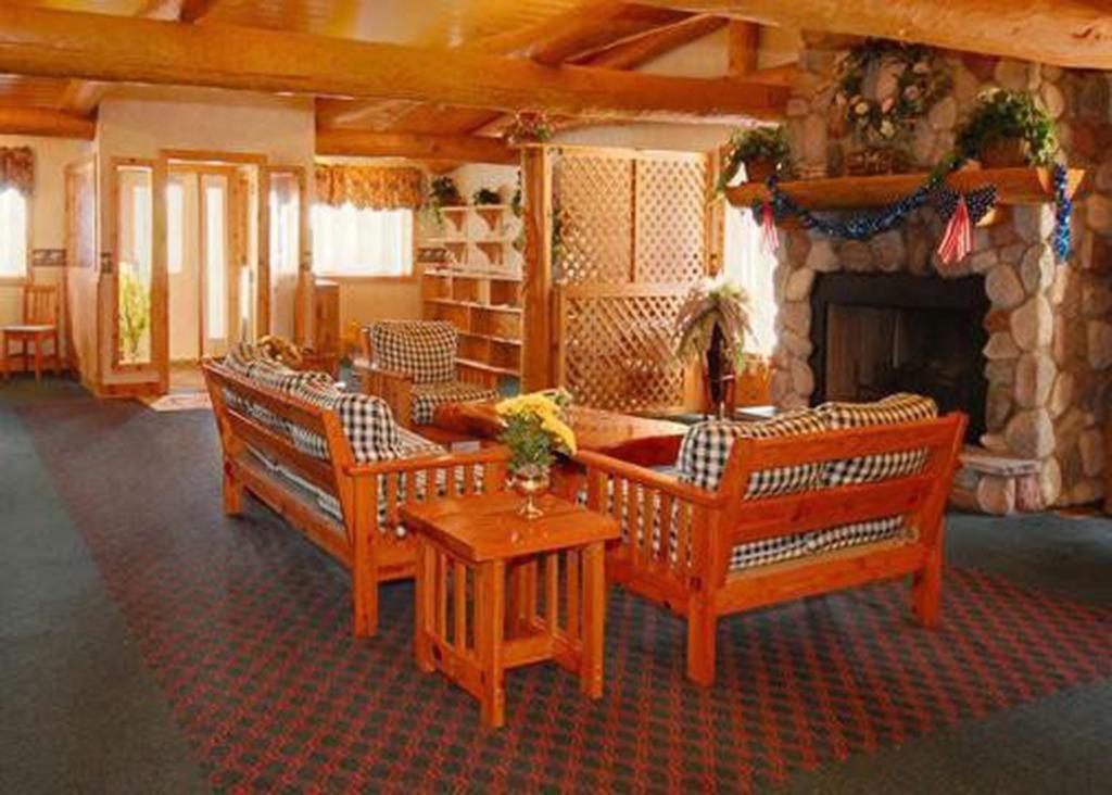 The Pinewood Lodge Au Gres Exterior foto